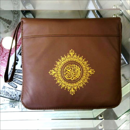 Коран с эл. читающей ручкой, в кож.сумке фото в интернет-магазине Аль-Калям